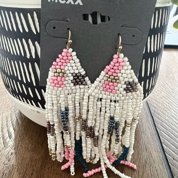 Jewelry - NWT- Aztec beaded statement earrings